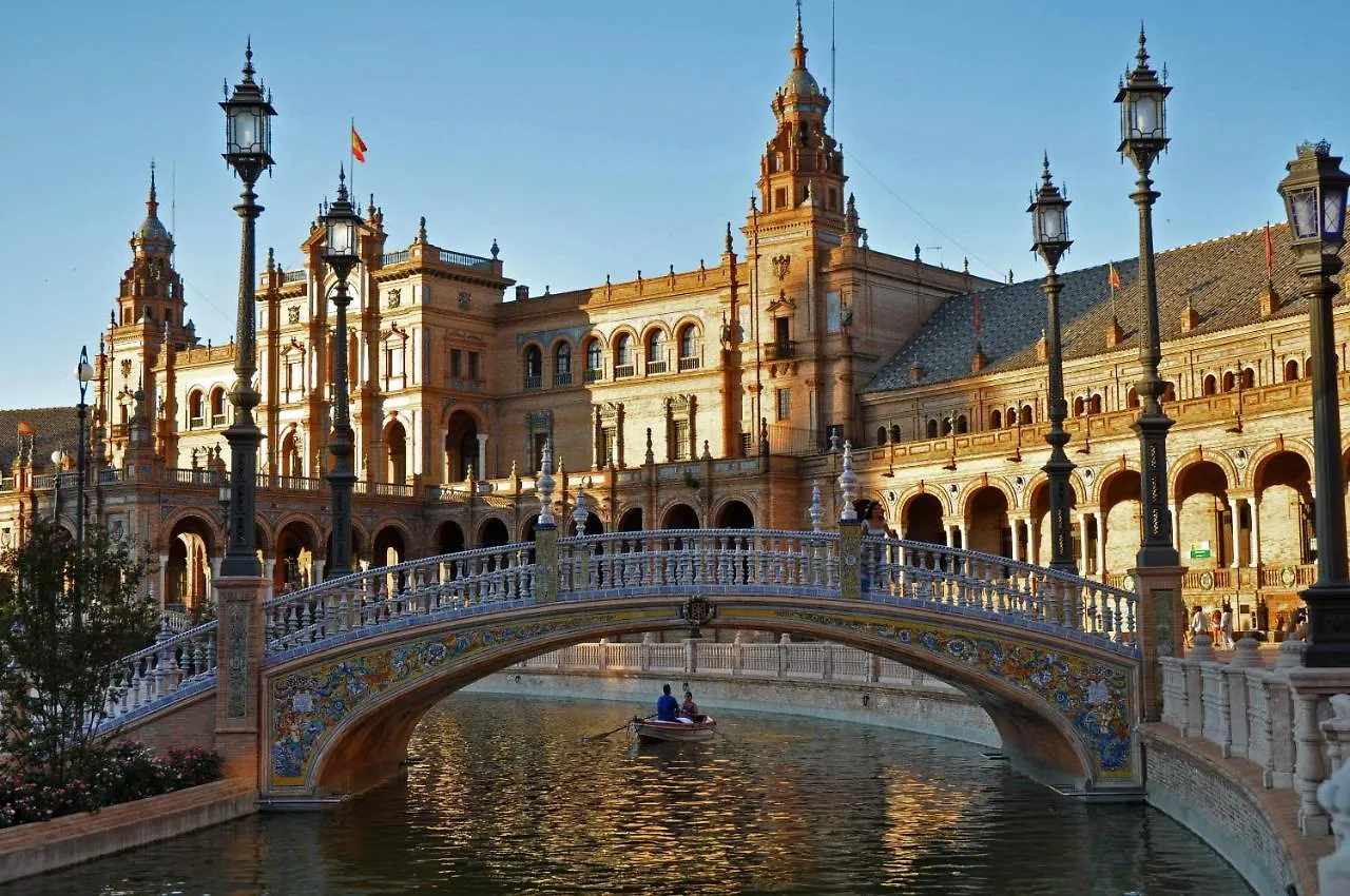 לינה וארוחת בוקר Casa Palacio El Condestable De Sevilla